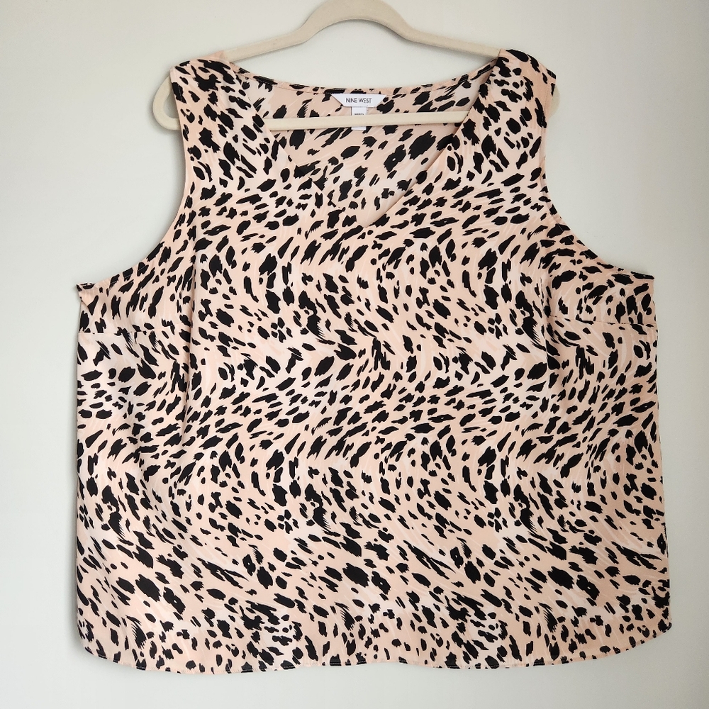 Nine West 2X Light Peach Animal Print Sleeveless Pullover Blouse V-Neck